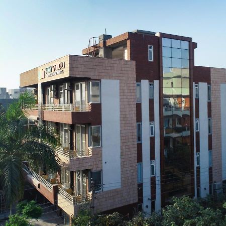 Stay Studio Hotel & Residences Ґурґаон Екстер'єр фото
