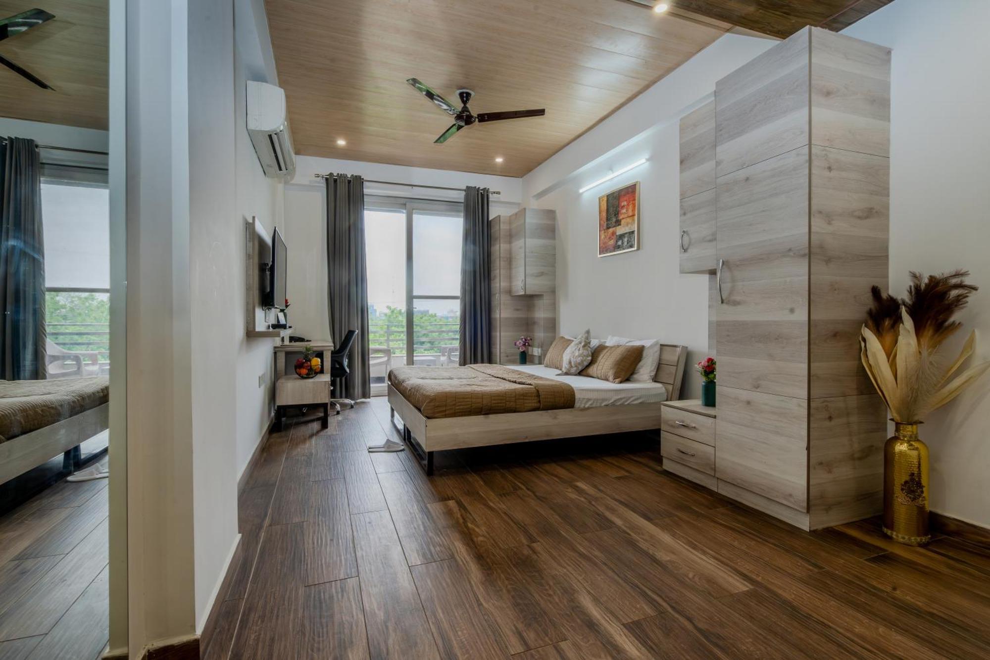 Stay Studio Hotel & Residences Ґурґаон Екстер'єр фото