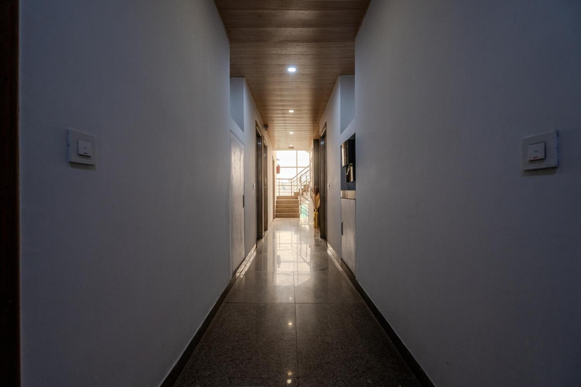 Stay Studio Hotel & Residences Ґурґаон Екстер'єр фото